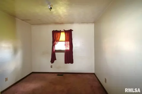 719 E Chatham St, Metamora, IL 61548 photo 11