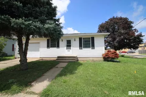 719 E Chatham St, Metamora, IL 61548 photo 1