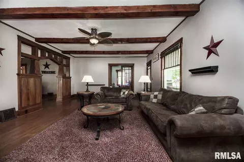 455 E Walnut, Washburn, IL 61570 photo 10