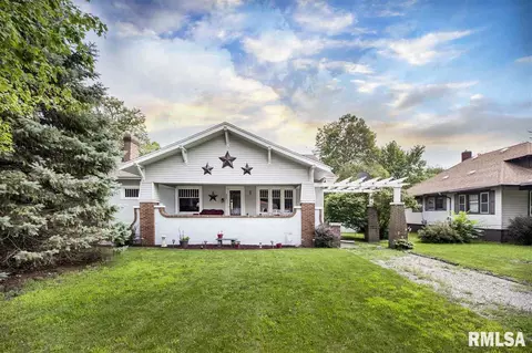 455 E Walnut, Washburn, IL 61570 photo 1