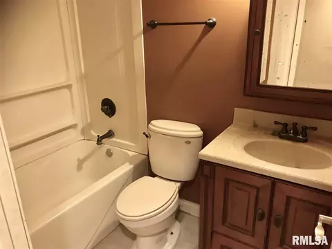 1603 E Resthaven Rd, Peoria, IL 61615 photo 13