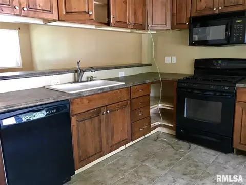 1603 E Resthaven Rd, Peoria, IL 61615 photo 11
