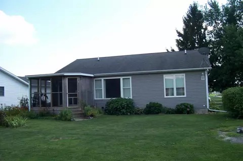 1525 E Myrtle St, Canton, IL 61520 photo 28