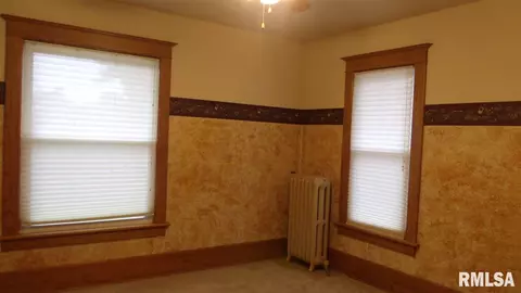 524 E Washington St, Macomb, IL 61455 photo 18