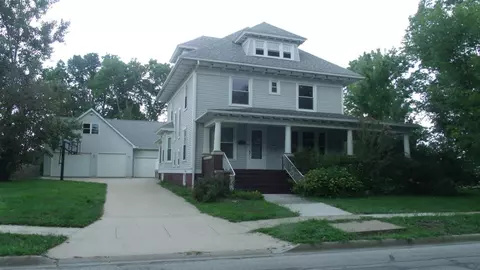 524 E Washington St, Macomb, IL 61455 photo 1