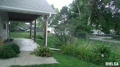 524 E Washington St, Macomb, IL 61455 photo 33