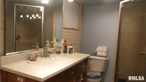 524 E Washington St, Macomb, IL 61455 photo 28