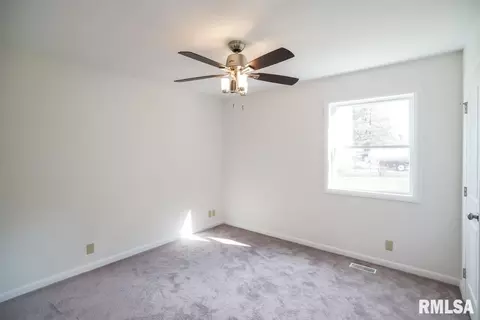 302 Bittersweet Rd, Washington, IL 61571 photo 22