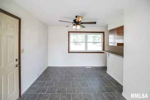 302 Bittersweet Rd, Washington, IL 61571 photo 28