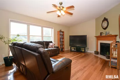 675 County Road 1200 E, Eureka, IL 61530 photo 9