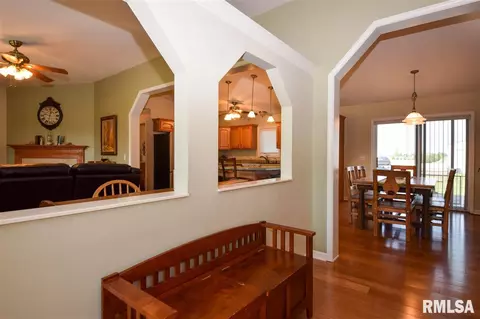 675 County Road 1200 E, Eureka, IL 61530 photo 4