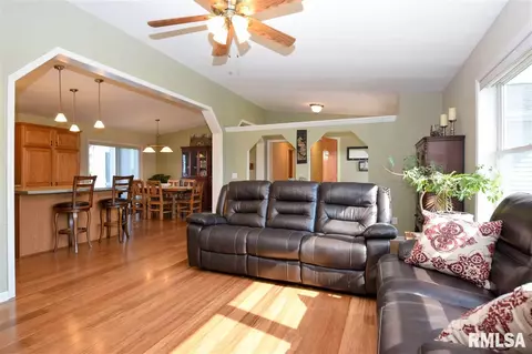 675 County Road 1200 E, Eureka, IL 61530 photo 10
