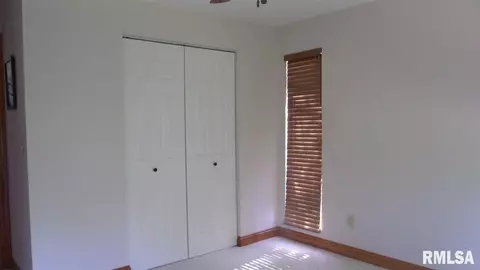 360 Emmy Rd, Macomb, IL 61455 photo 10