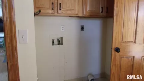 360 Emmy Rd, Macomb, IL 61455 photo 14