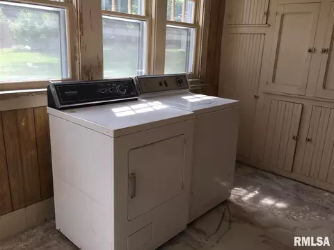 105 S Liberty, Eureka, IL 61530 photo 14