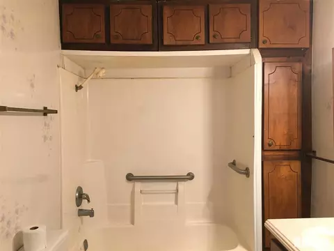 105 S Liberty, Eureka, IL 61530 photo 13