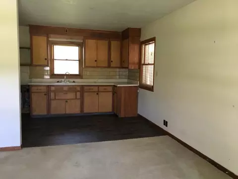 903 Bobby, Macomb, IL 61455 photo 5