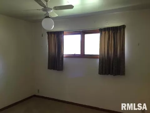 903 Bobby, Macomb, IL 61455 photo 10