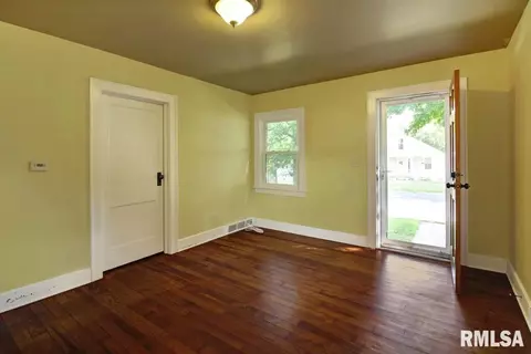 525 E Pasadena Ave, Peoria, IL 61603 photo 7