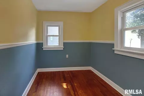 525 E Pasadena Ave, Peoria, IL 61603 photo 8