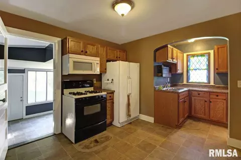 525 E Pasadena Ave, Peoria, IL 61603 photo 11