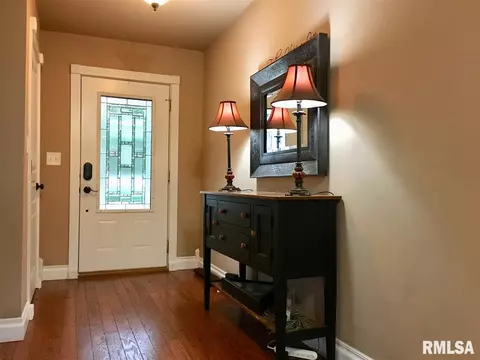 426 S Randolph St, Macomb, IL 61455 photo 2