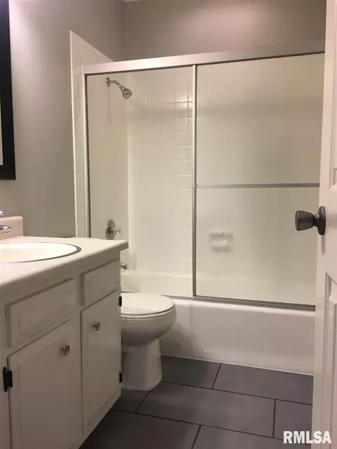 345 Jamestown Rd, Macomb, IL 61455 photo 9