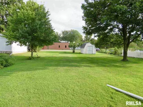 314 E James St, Eureka, IL 61530 photo 16