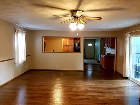 1465 E Spruce St, Canton, IL 61520 photo 13