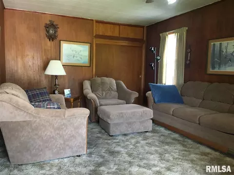 705 S Lafayette St, Macomb, IL 61455 photo 9