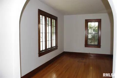 610 Beverly Ave, Macomb, IL 61455 photo 5