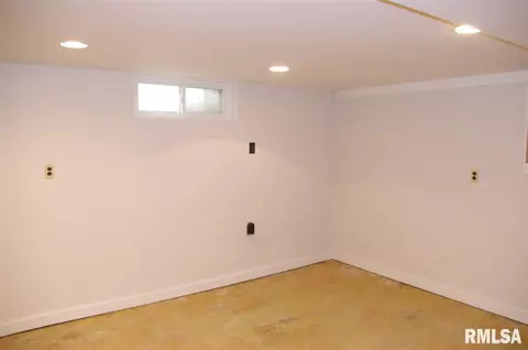 610 Beverly Ave, Macomb, IL 61455 photo 27