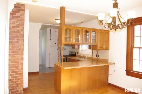 610 Beverly Ave, Macomb, IL 61455 photo 8