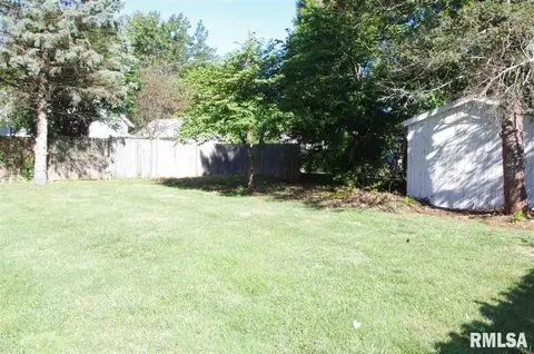 610 Beverly Ave, Macomb, IL 61455 photo 33