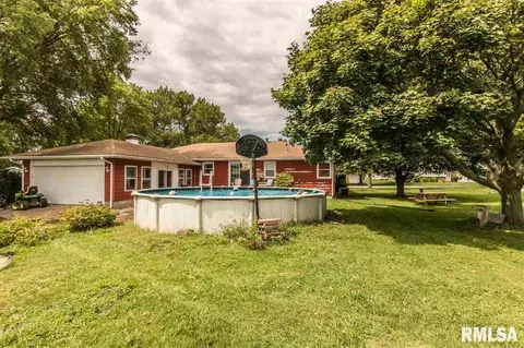 100 Pieper Cir, Delavan, IL 61734 photo 21
