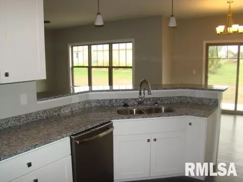 2121 Lexi Dr, Eureka, IL 61530 photo 6