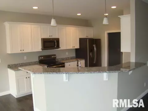 2121 Lexi Dr, Eureka, IL 61530 photo 5