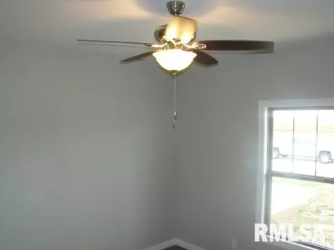 2121 Lexi Dr, Eureka, IL 61530 photo 9