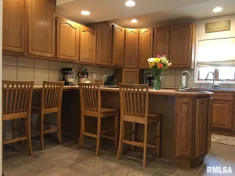 1110 E Washington St, Macomb, IL 61455 photo 9