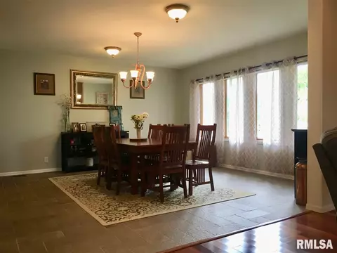 1110 E Washington St, Macomb, IL 61455 photo 13