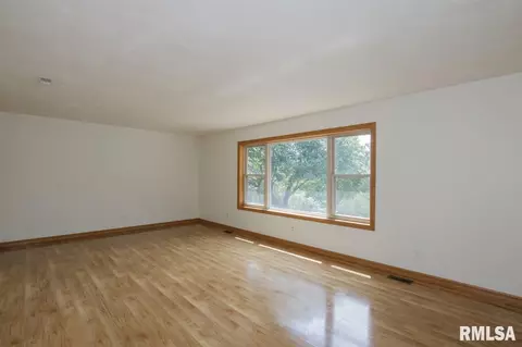422 Grimm Rd, Congerville, IL 61729 photo 11