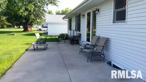 305 Central, Saint David, IL 61563 photo 33