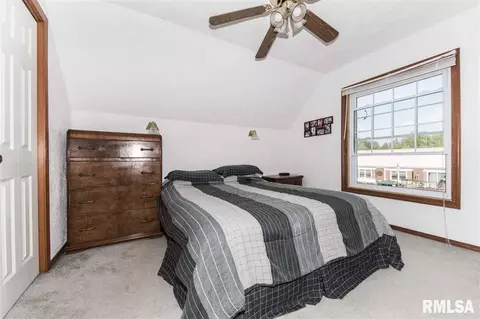 304 E Center St, Eureka, IL 61530 photo 22