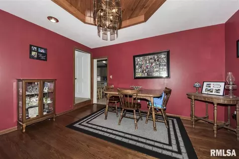 304 E Center St, Eureka, IL 61530 photo 15