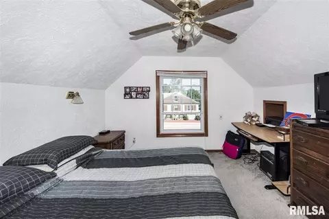 304 E Center St, Eureka, IL 61530 photo 23