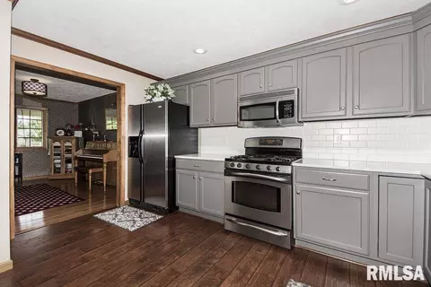103 Steffen Ct, Congerville, IL 61729 photo 9