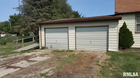 138 E Washington St, Cuba, IL 61427 photo 3