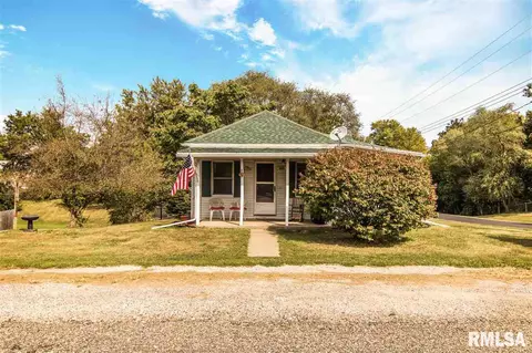 214 E 8th St, Glasford, IL 61533 photo 1