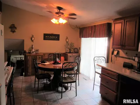 124 E 7th, Dunfermline, IL 61524 photo 9
