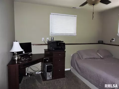 1606 Riverview Dr, Macomb, IL 61455 photo 27